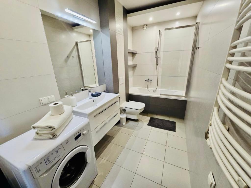 Apartament Z Widokiem Na Wawel W Centrum Miasta Kraków Exteriör bild